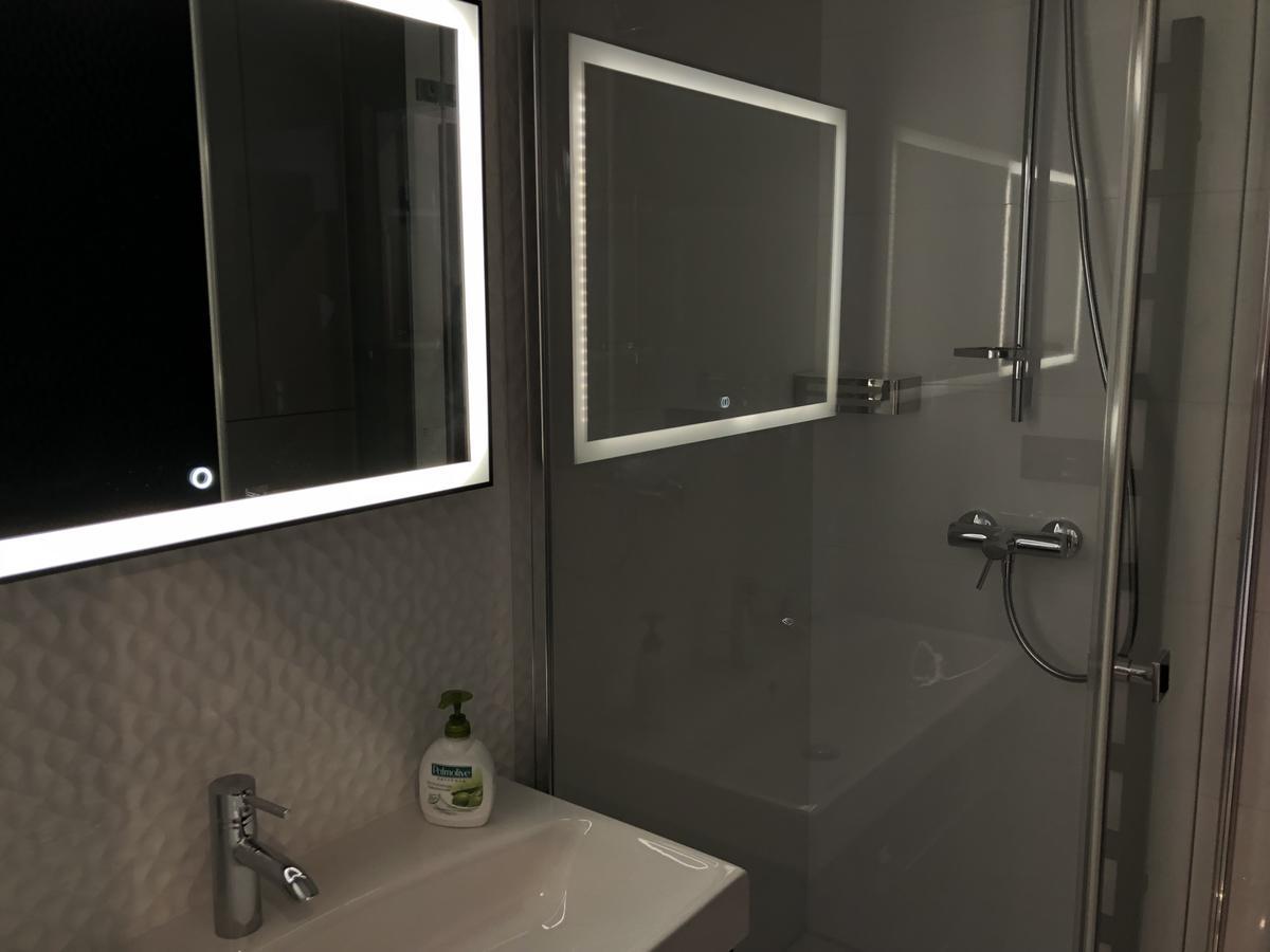 Bon Apetit Apartament Lviv Bagian luar foto