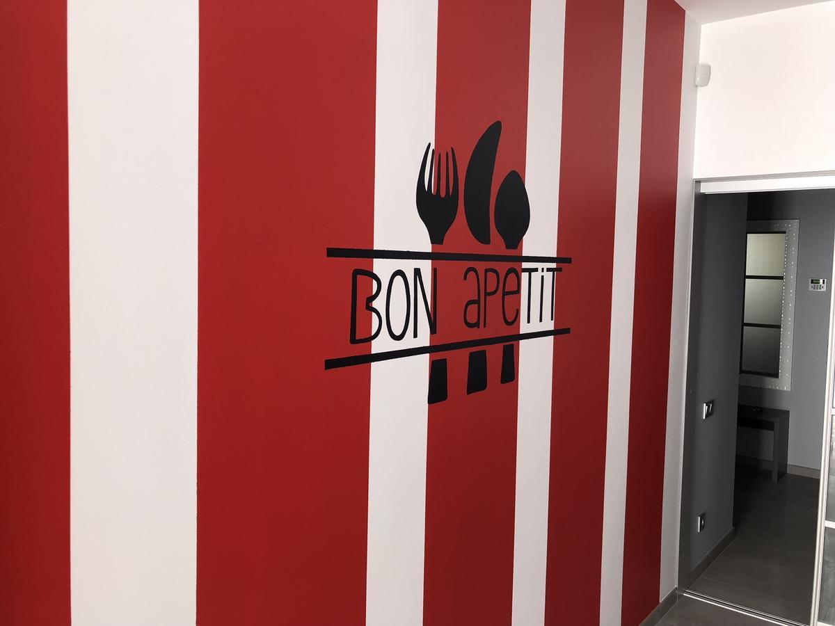 Bon Apetit Apartament Lviv Bagian luar foto