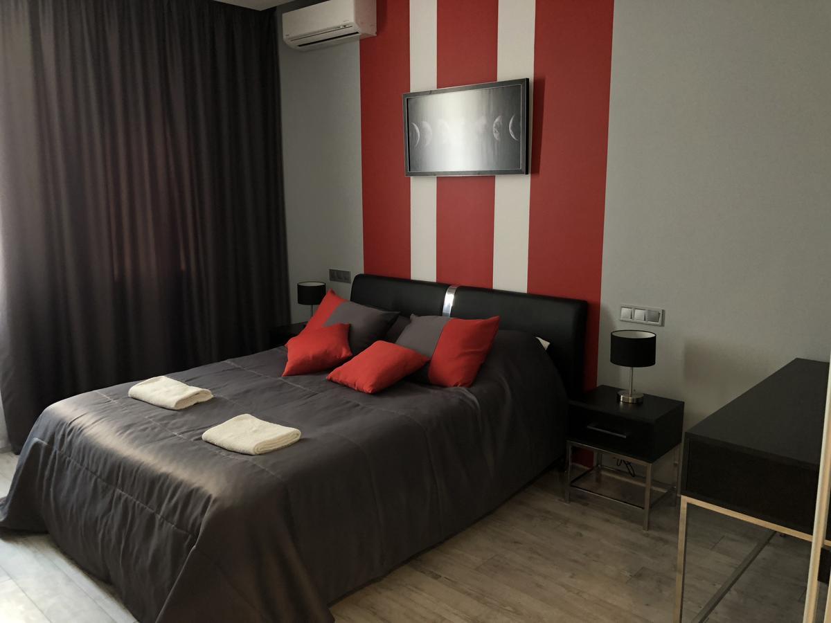 Bon Apetit Apartament Lviv Bagian luar foto
